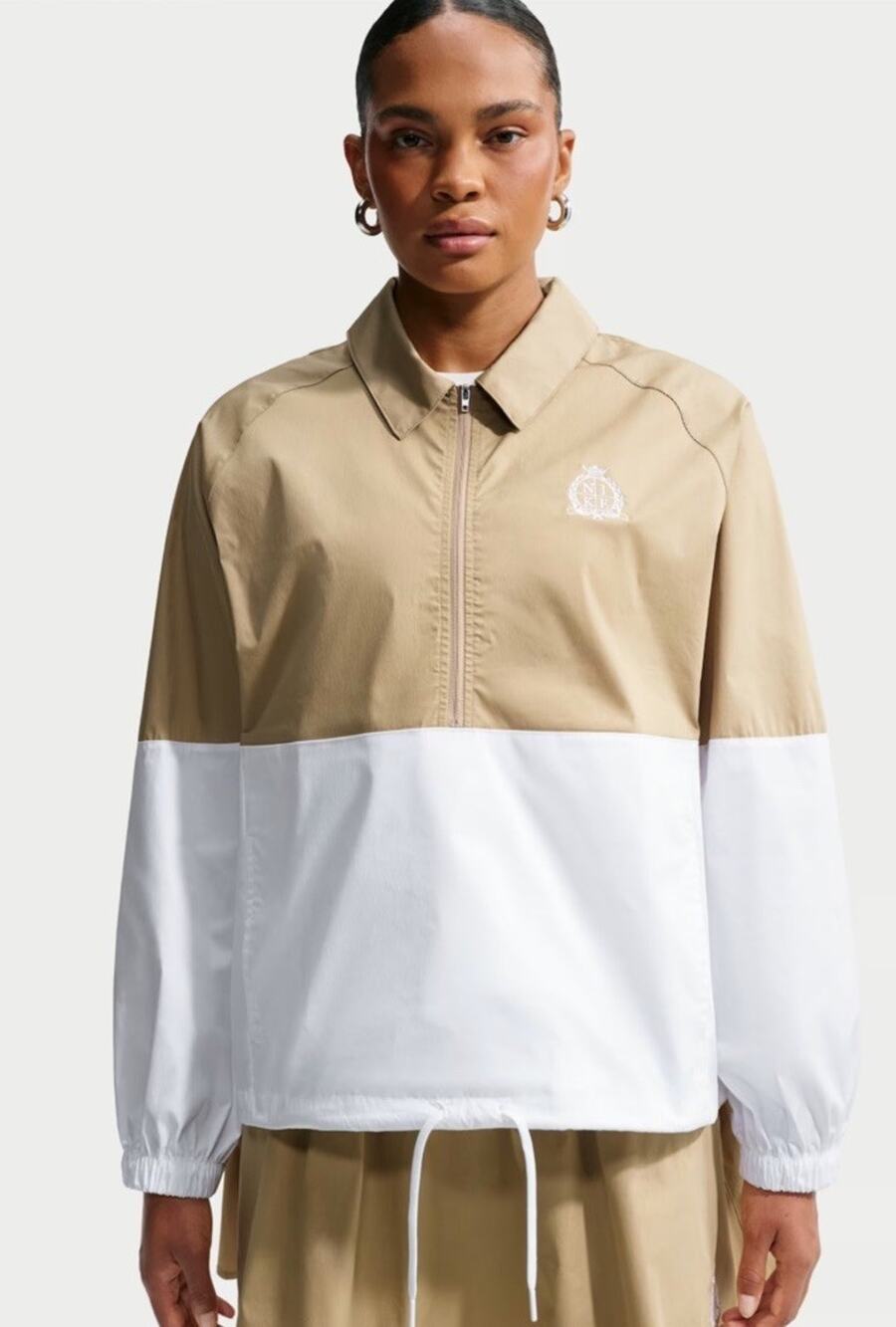 Nike Sportswear Club Oversized Poplin 1/2 Zip Jacket Women’s Medium White Tan